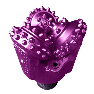 Трёхконусное породоразрушающее долото для бурения скважин в нефтегазовой отрасли, оснащенное твердосплавными зубьями